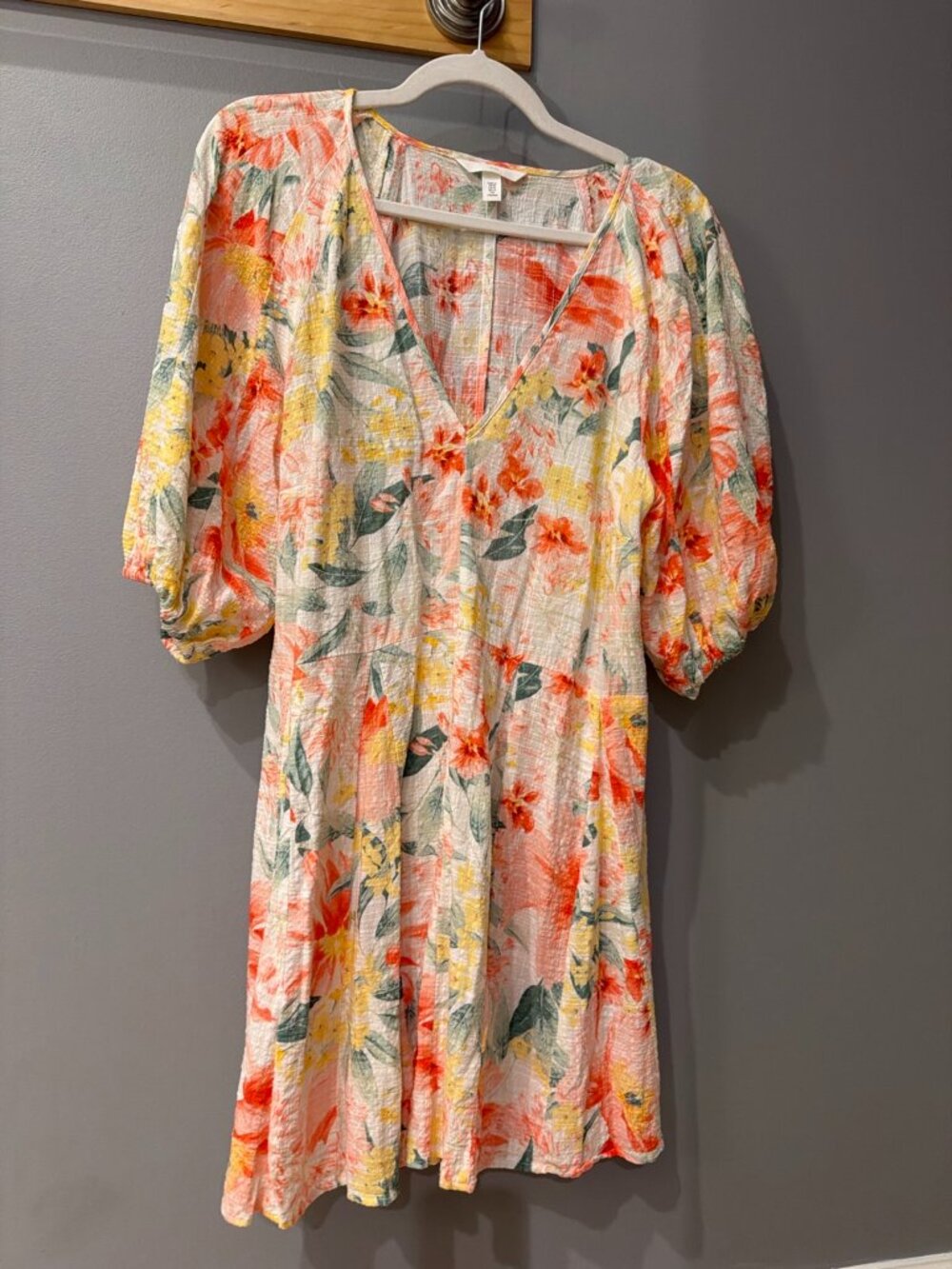 H&M Floral Puff Sleeve V Neck Dress Size M